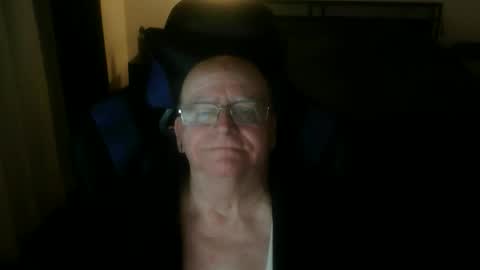 papilly online show from April 4, 1:35 am