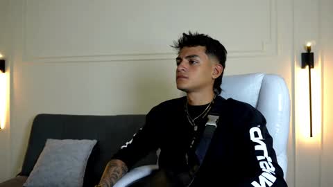 Ryan And Casper online show from February 8, 12:17 am