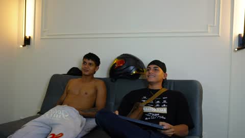 Ryan And Casper online show from January 17, 11:00 pm