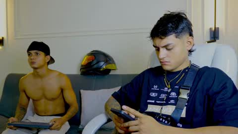 Ryan And Casper online show from January 31, 12:39 am