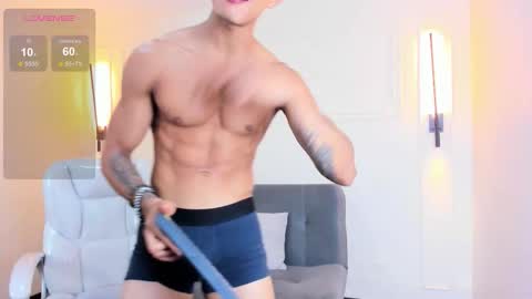 Ryan And Casper online show from November 11, 9:31 pm