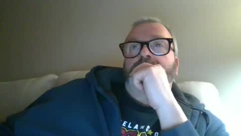 passporttraveler1 online show from January 9, 1:50 am