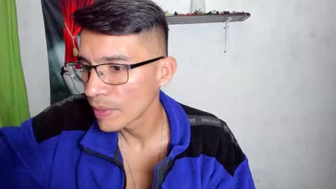 EDUAR Independent model online show from February 1, 11:25 pm