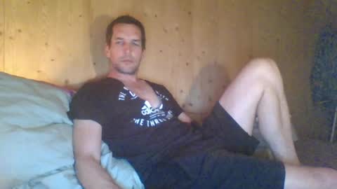 paueriwan online show from April 7, 7:03 pm