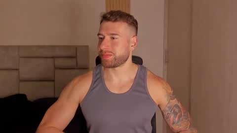 PAUL ROGER online show from December 9, 11:20 pm