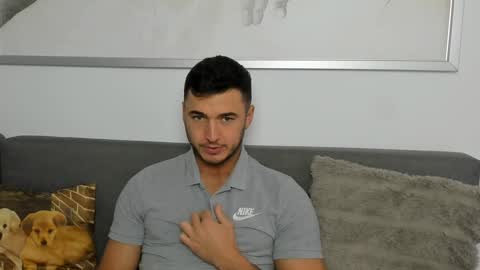 paulblack021 online show from December 10, 10:16 pm