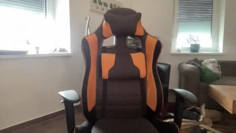 love bush online show from October 26, 10:39 am