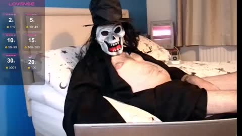 Snapshot of paulyandrew chatting on October 31, 9:29 pm paulyandrew online show from October 31, 9:29 pm