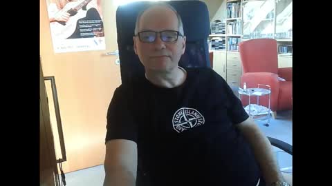 Pavlov aka Peter online show from November 6, 8:39 am