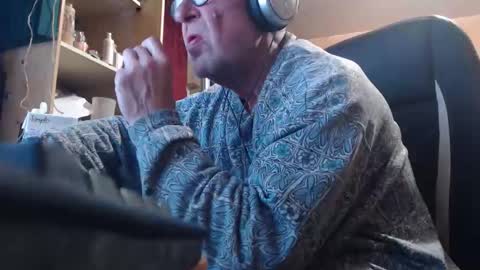 pc8474408 online show from December 5, 9:38 am