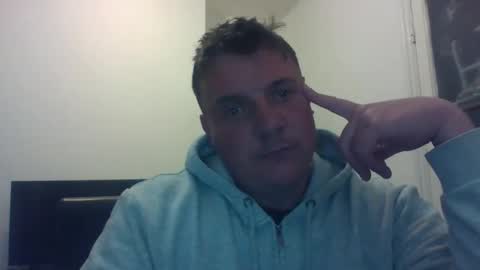 pedrok87 online show from April 12, 11:49 pm