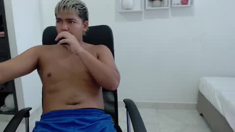 Snapshot of percibal_junior1 chatting on January 25, 11:55 am percibal_junior1 online show from January 25, 11:55 am