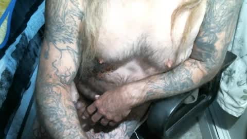 Snapshot of perkymalenipples chatting on September 28, 12:03 pm perkymalenipples online show from September 28, 12:03 pm