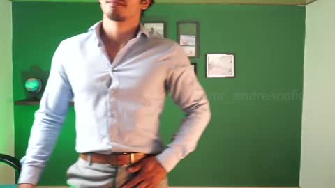 Snapshot of perseoo_88 chatting on February 14, 7:33 pm andres    online show from February 14, 7:33 pm
