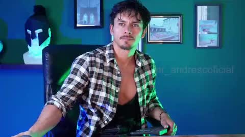 Snapshot of perseoo_88 chatting on September 19, 9:47 pm andres    online show from September 19, 9:47 pm