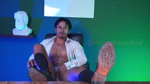 Snapshot of perseoo_88 chatting on December 14, 10:50 pm andres    online show from December 14, 10:50 pm