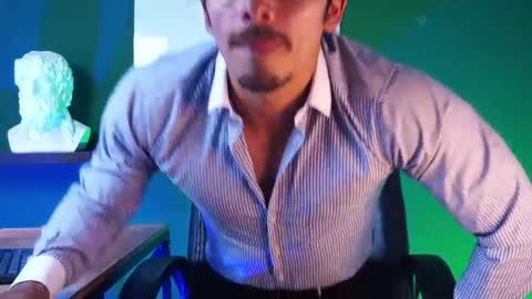 Snapshot of perseoo_88 chatting on December 2, 7:25 pm andres    online show from December 2, 7:25 pm