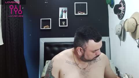 Carlos online show from December 9, 8:18 pm