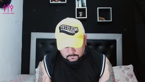 Carlos online show from February 22, 1:44 am