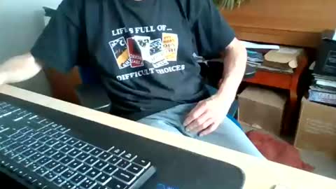 petitwilly online show from June 15, 9:01 am