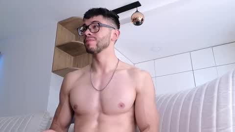 phantom_bigger1 online show from November 13, 2:22 pm