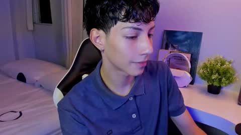 Phil.   INDEPENDENT MODEL online show from October 14, 5:36 am