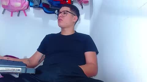 AdnierGnz online show from September 27, 1:42 pm