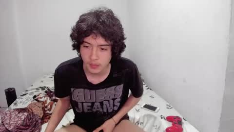 picaszomilos350 online show from November 2, 4:50 am