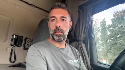 pierotu online show from September 10, 9:30 am