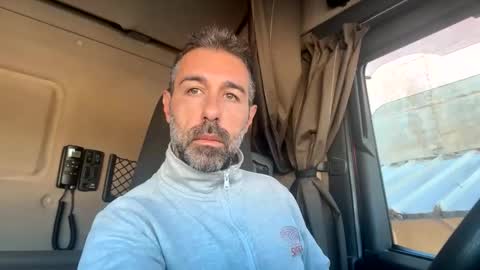 pierotu online show from October 10, 6:29 am