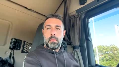 pierotu online show from December 2, 11:54 am