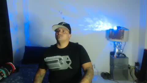 pikoro_gomez online show from February 5, 2:19 am