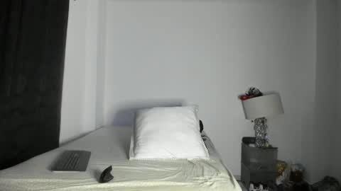 pikoro_gomez online show from March 20, 1:42 am