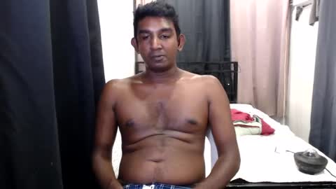 rayvienn online show from July 19, 4:13 pm