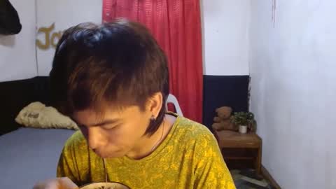 Snapshot of pinoymonstercock_xx chatting on January 17, 1:47 am WIN WIN  JAY AR online show from January 17, 1:47 am