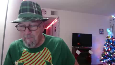 Snapshot of pipewizard chatting on December 21, 12:42 am pipewizard online show from December 21, 12:42 am