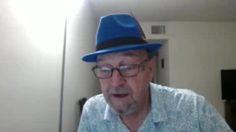 Snapshot of pipewizard chatting on February 18, 11:41 pm pipewizard online show from February 18, 11:41 pm