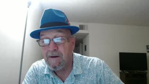 Snapshot of pipewizard chatting on January 14, 11:37 pm pipewizard online show from January 14, 11:37 pm