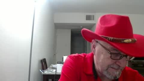 Snapshot of pipewizard chatting on February 24, 11:41 pm pipewizard online show from February 24, 11:41 pm