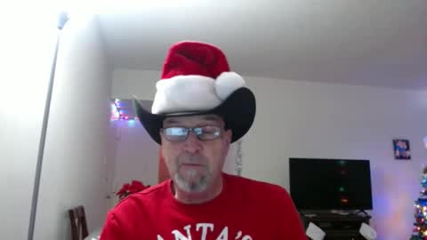 Snapshot of pipewizard chatting on December 10, 12:56 am pipewizard online show from December 10, 12:56 am