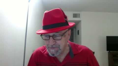 Snapshot of pipewizard chatting on February 10, 11:23 pm pipewizard online show from February 10, 11:23 pm