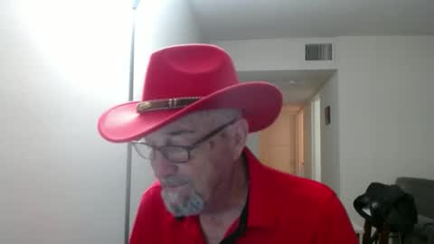 Snapshot of pipewizard chatting on October 22, 11:08 pm pipewizard online show from October 22, 11:08 pm