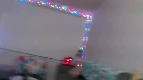 Snapshot of pipewizard chatting on December 5, 12:30 am pipewizard online show from December 5, 12:30 am