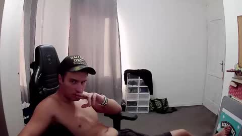 plkrisztian online show from September 27, 3:21 pm