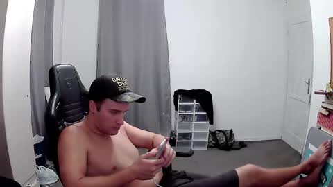 plkrisztian online show from September 28, 4:05 pm