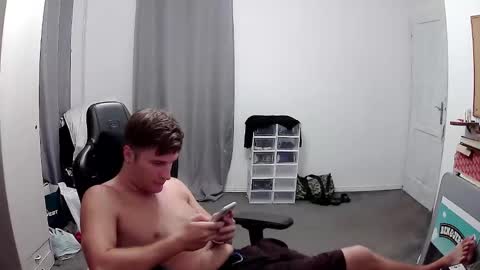 plkrisztian online show from September 11, 8:52 pm