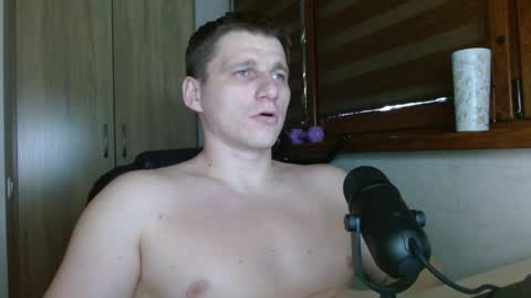 Poliglotjoe2 online show from May 18, 4:40 am