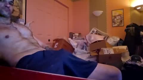 Snapshot of polishrifle3 chatting on December 15, 10:07 am jaws online show from December 15, 10:07 am