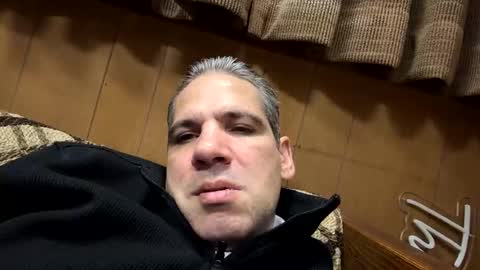 Snapshot of ponchynyc chatting on October 27, 1:52 am PONCH online show from October 27, 1:52 am