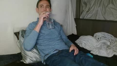 Kyle online show from February 28, 3:04 am